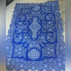 VTG Bobbin Embroidery CutOut Crochet Knotted Lace Tablecloth bedspread 80x55